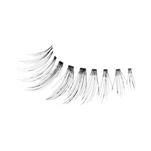 Natural style false eyelashes with varying lengths for a subtle enhancement, perfect for everyday wear and special occasions.